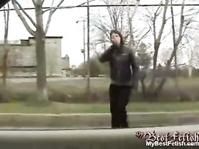 Дрочит парню на улице (49 видео)