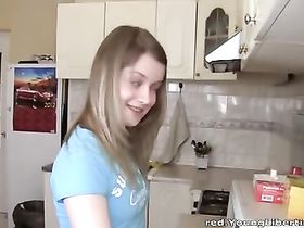 Дал пососать сестричке