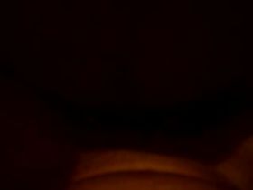 Иру отъебали и кончили ей на животик