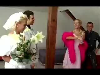 Свадебная оргия ( видео). Релевантные порно видео Свадебная оргия смотреть на ХУЯМБА