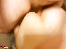 Не очень жесткий анальный секс мужа и жены в домашнем видео